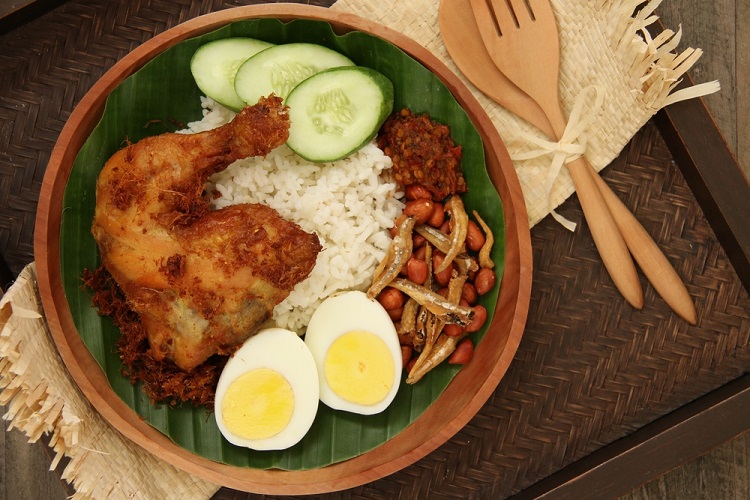 Nasi lemak, Sumber : sahabatufs.com