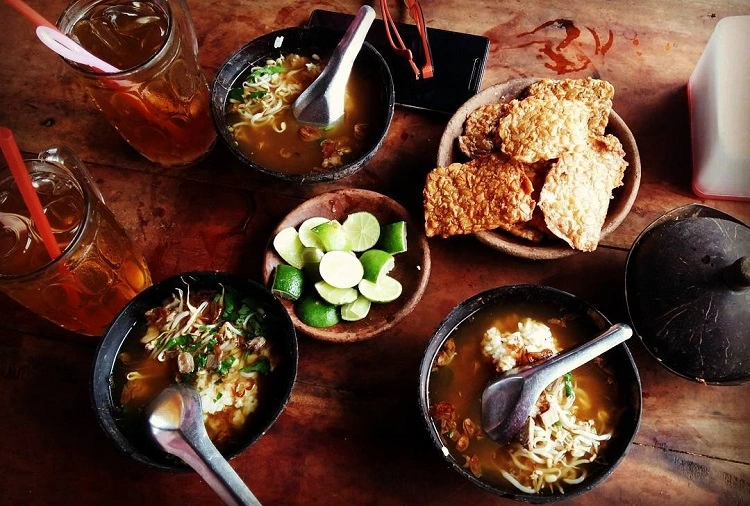 Mencicipi kuliner Jogja, Sumber: mariaproperti.co.id