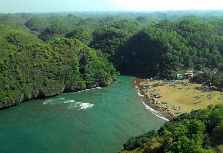 Wisata Pantai Baron, Sumber: desakemadang.gunungkidulkab.go.id
