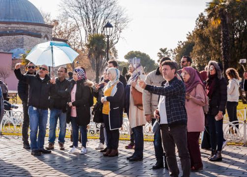 Tips Menjadi Freelance Tour Guide Profesional