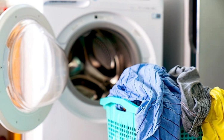 Praktis dengan layanan laundry, Sumber: hellolaundry.co.uk