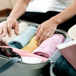 Membawa pakaian seperlunya, Sumber: skyscanner.net