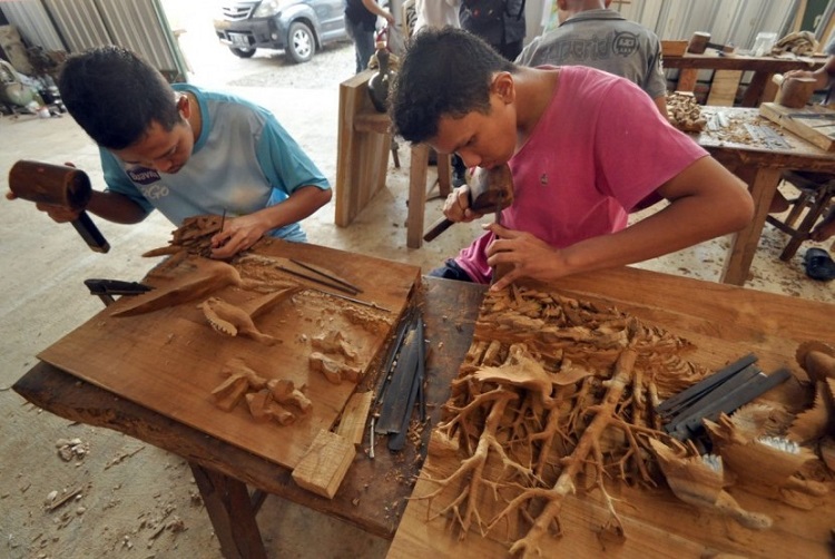 Sentra ukiran kayu Jepara, Sumber: jeparaheritage.id